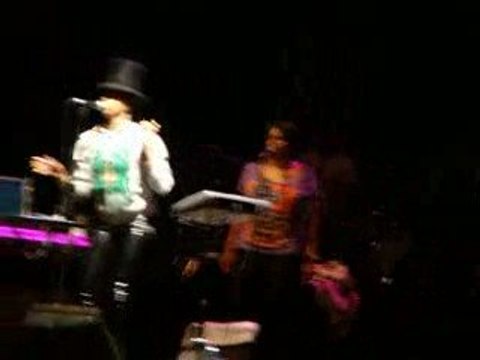 Erykah Badu Live TWINKLE Nice Jazz Festival 09 by Vish