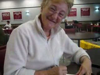 069- Oh la, les pieds sont fatigués