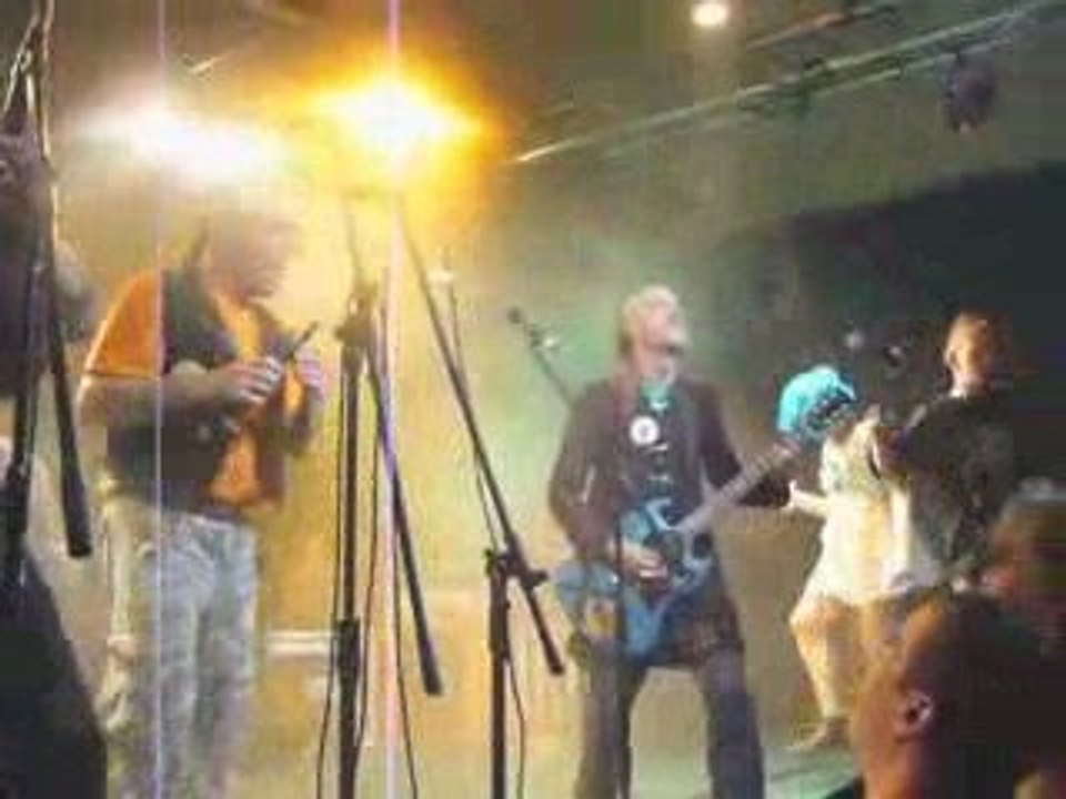 Les Ramoneurs de Menhirs - 'vel Un Tour à La biscuiterie