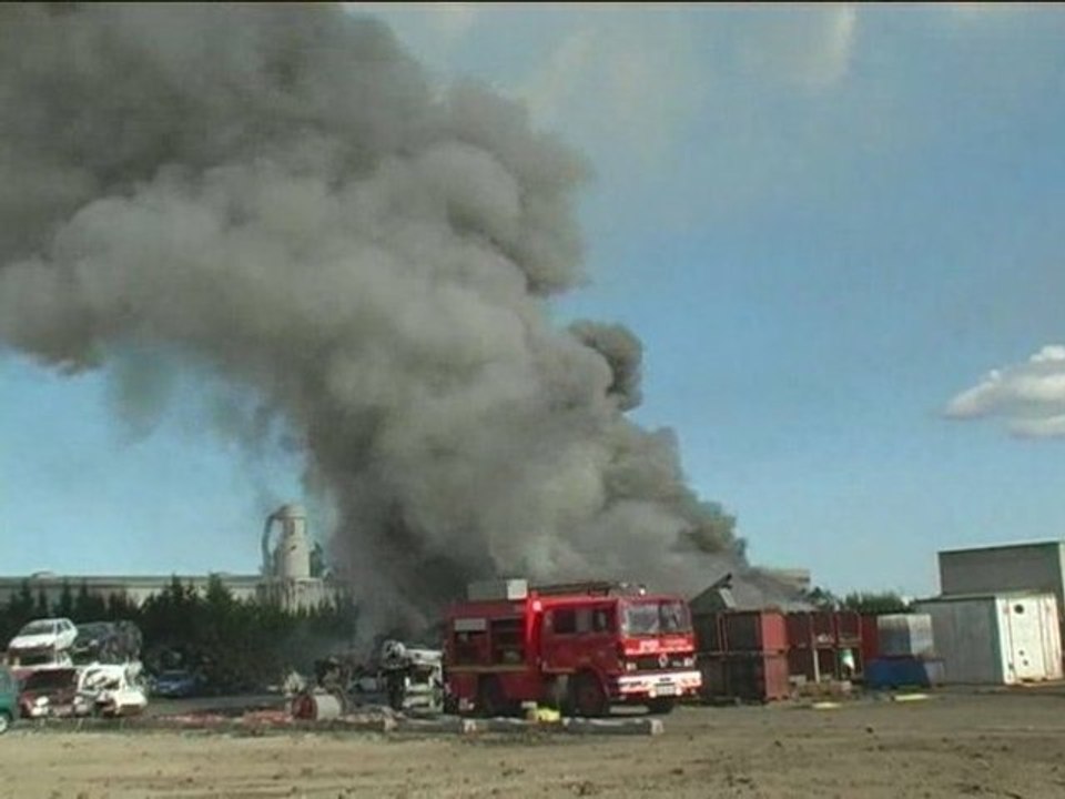 CASSE AUTO EN FEU A ST-MARCEL