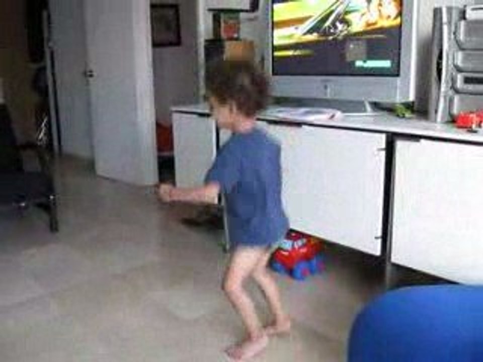 Kiliann 3 years old Krazy Dance Pitbull Lil Jon