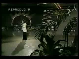 frente a una copa de vino LUIS REY