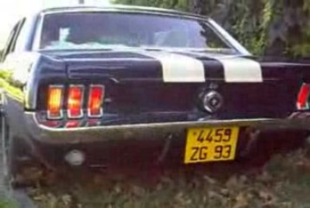 Ford Mustang V8 sound Magnaflow