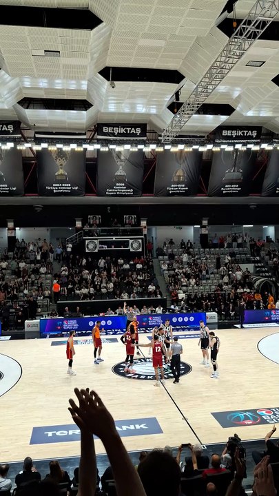 Ooo şşş 1 2 3! - Beşiktaş Gain 82-89 Galatasaray MCT Technic - Türkiye Sigorta Basketbol Süper Ligi 30. Hafta