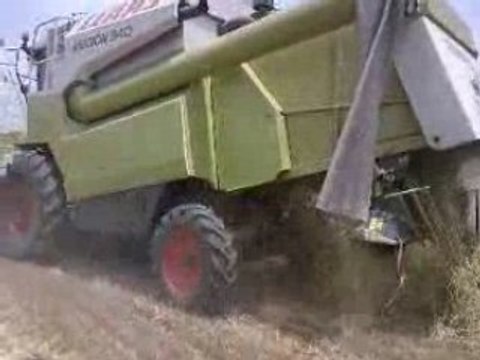 CLAAS MEDION 340 HARVESTING THE BARLEY 2008 SEASON PART 4