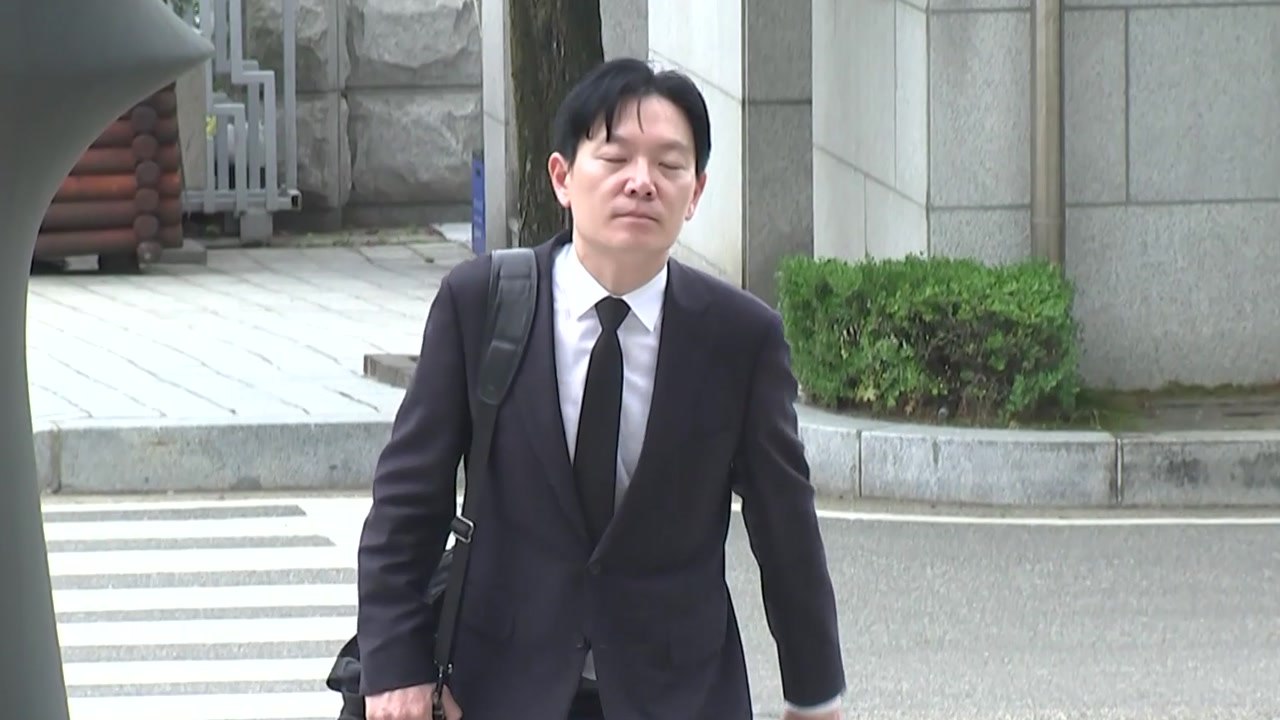 대검 출석한 박상용 "연어 술 파티 사실 아냐, 소명 기회 달라" / YTN