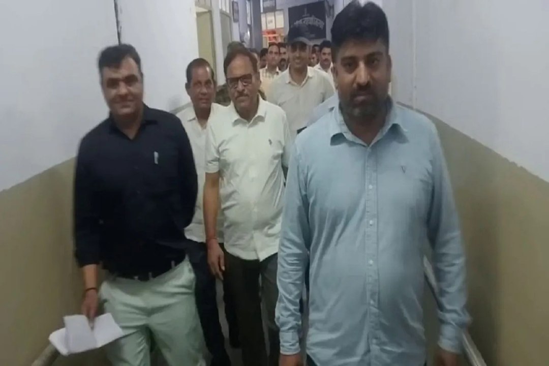 जल जीवन मिशन घोटाला: महेश जोशी जेल भेजे गए, संजय बड़ाया 3 दिन के रिमांड पर