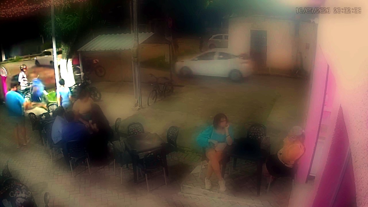 Vídeo mostra homem sendo perseguido por dupla momentos antes de ser assassinado