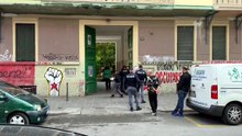 Via Gola, 34enne accoltellato nel cortile di una casa Aler