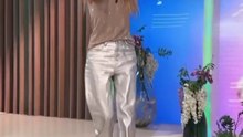 Flavia Mihasan - 09-11.05.2025\În living:TikTok.Cu Dan Rima.Trendyol.\Super Neatza de Weekend.Sinsay