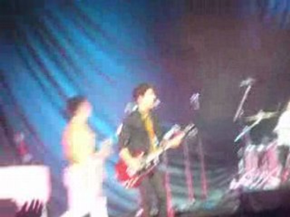 JONAS BROTHERS CONCERT 10 JUIN 020