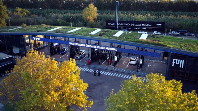 YPF lanzó Black , su nuevo formato premium de estaciones de servicio: Elevamos el estándar en la Argentina