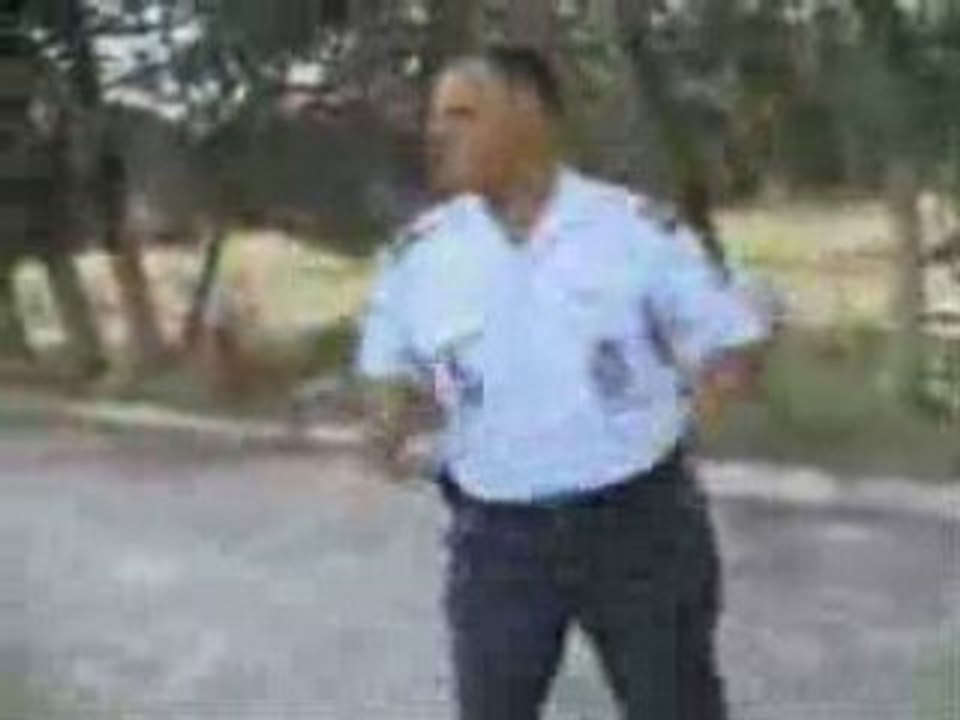 Tunisie Police dance^^