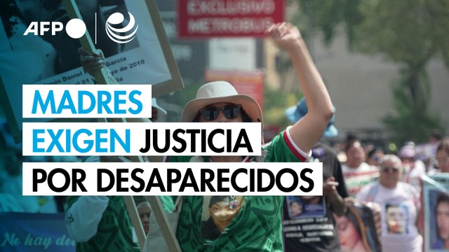 Cientos reclaman por desparecidos en el Día de las Madres en México