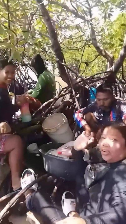 Influencer in the Philippines dies after eating toxic crab