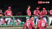 台日交流賽》生日快樂！鍾玉成「走」回超前分 樂天應援團為他慶生