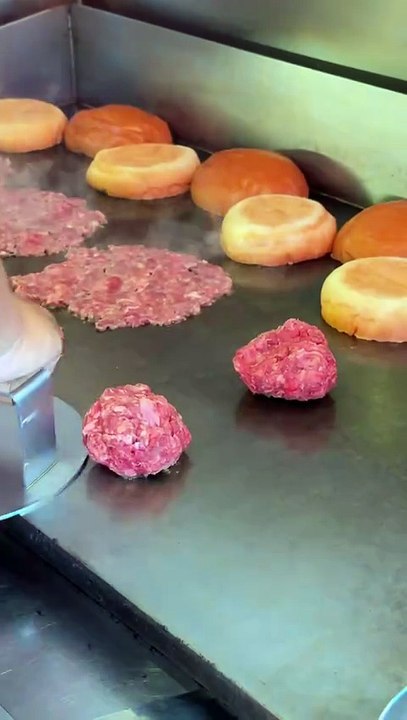 Rich Cheese Hamburger🧀