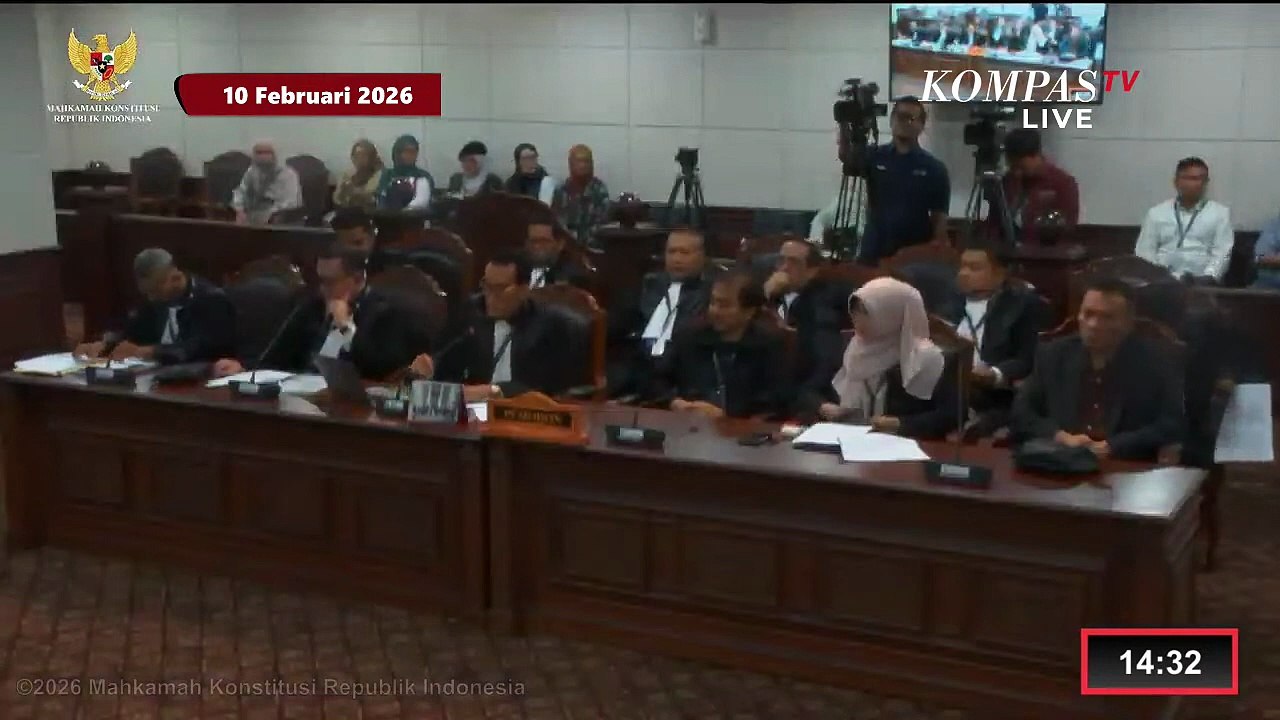 Hakim MK Saldi Sanggah Refly di Sidang Uji Materi Gugatan Roy Suryo di Kasus Ijazah Jokowi: Pelan...