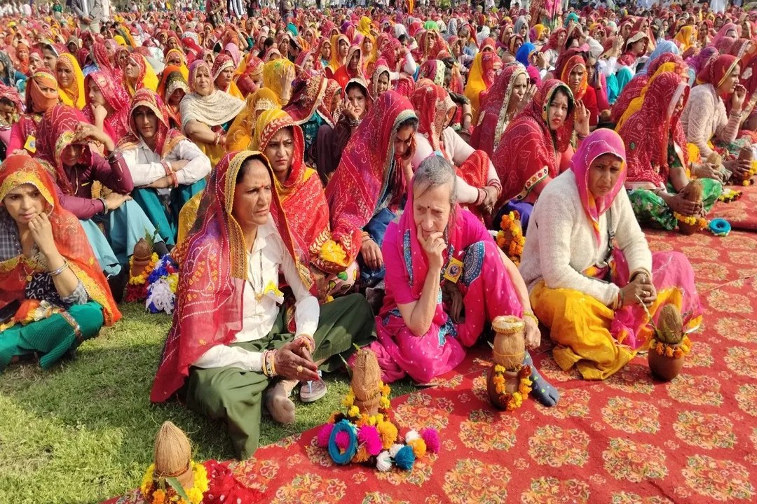 जयपुर में उमड़ा आस्था का सैलाब, गोविंददेवजी मंदिर से निकली ऐतिहासिक कलश यात्रा
