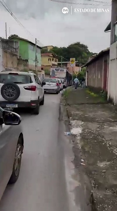 Manifestação interdita Anel Rodoviário e paralisa vias de BH