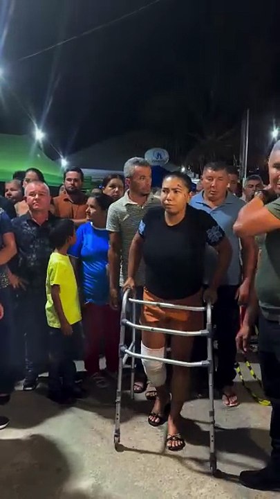 Sobreviventes emocionam fiéis durante missa de 7º dia das vítimas de acidente com romeiros em Alagoas