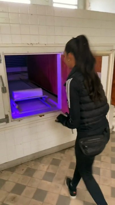 I discover an abandoned morgue 🥶