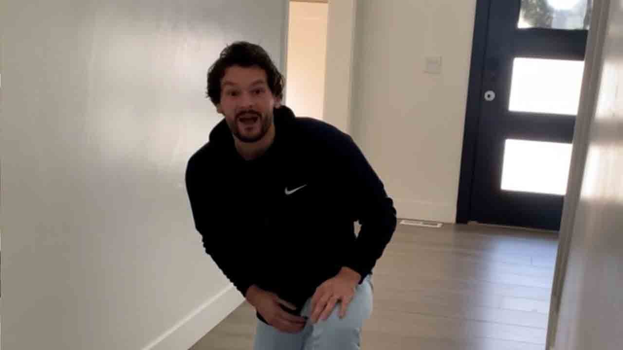 Utah dad accidentally rips his pants while following viral TikTok trend with daughter