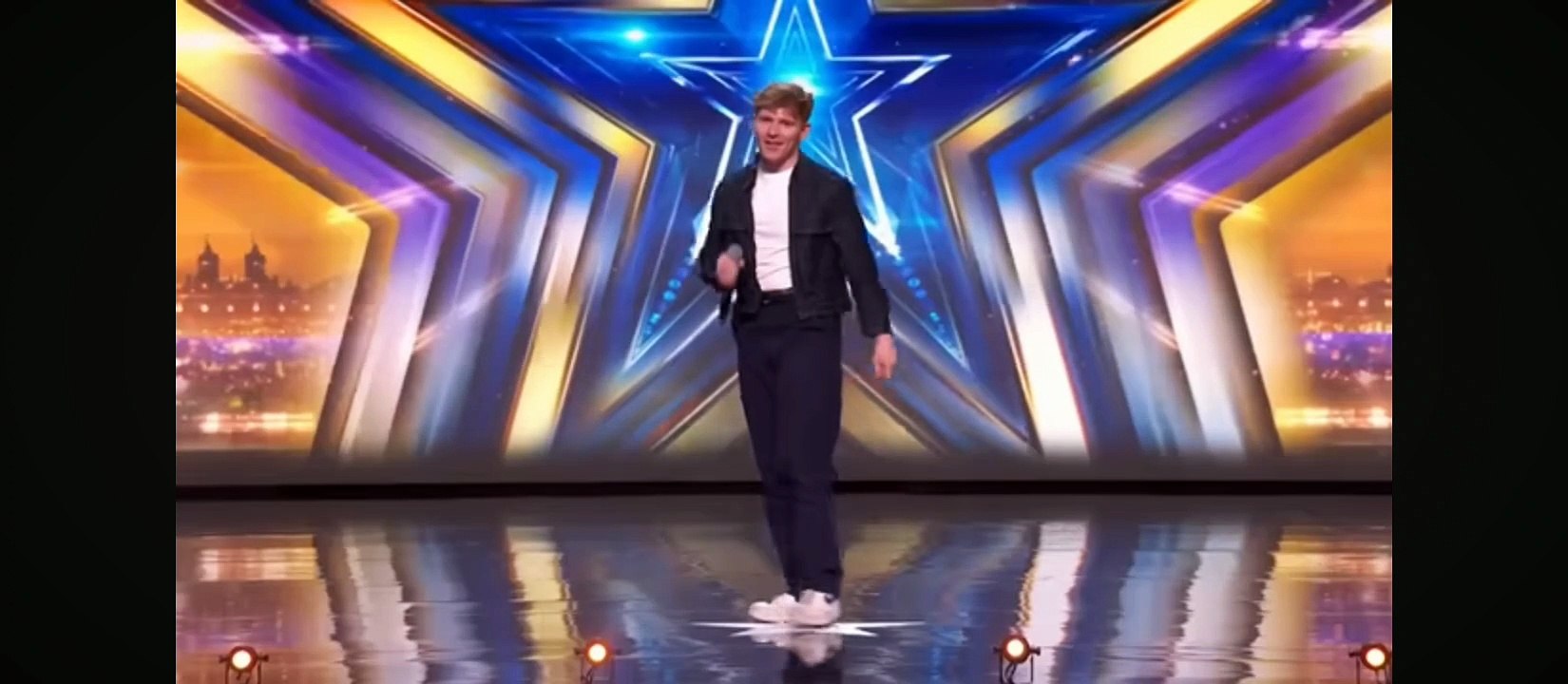 Er singt wie Freddy Mercury