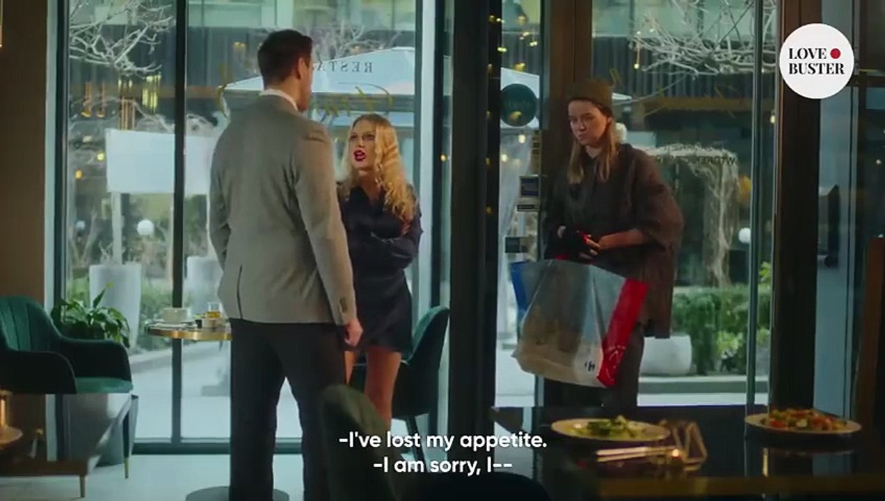 MILLIONAIRE_FELL_FOR_STARVING_GIRL
