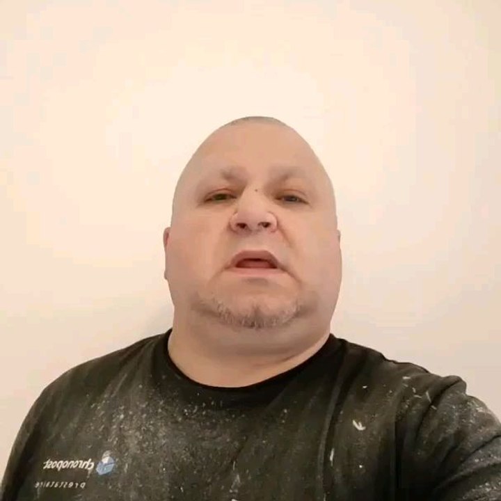 Bonjour, Mme, Mr ☀️ Je suis peintre pro en Bâtiment, plaquiste (BA13 etc), enduiseur, carreleur à Paris, Gennevilliers 92 dept, IDF. Merci pour votre proposition du travail. Tel. _O7_52_57_55_85_ Slavko
