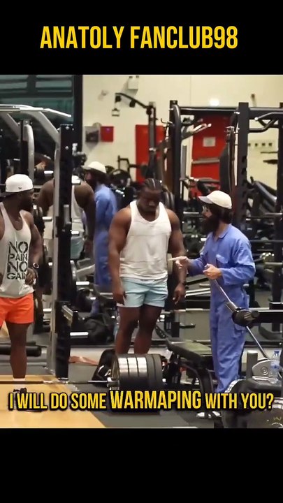 I never saw the weight like this before 🤭#anatoly #fitness #gym