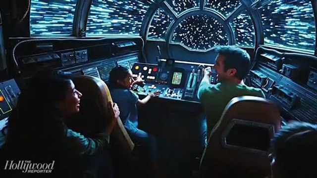 Disneyland's 'Star Wars: Galaxy's Edge' Hits Capacity In Less Than Hour | THR News