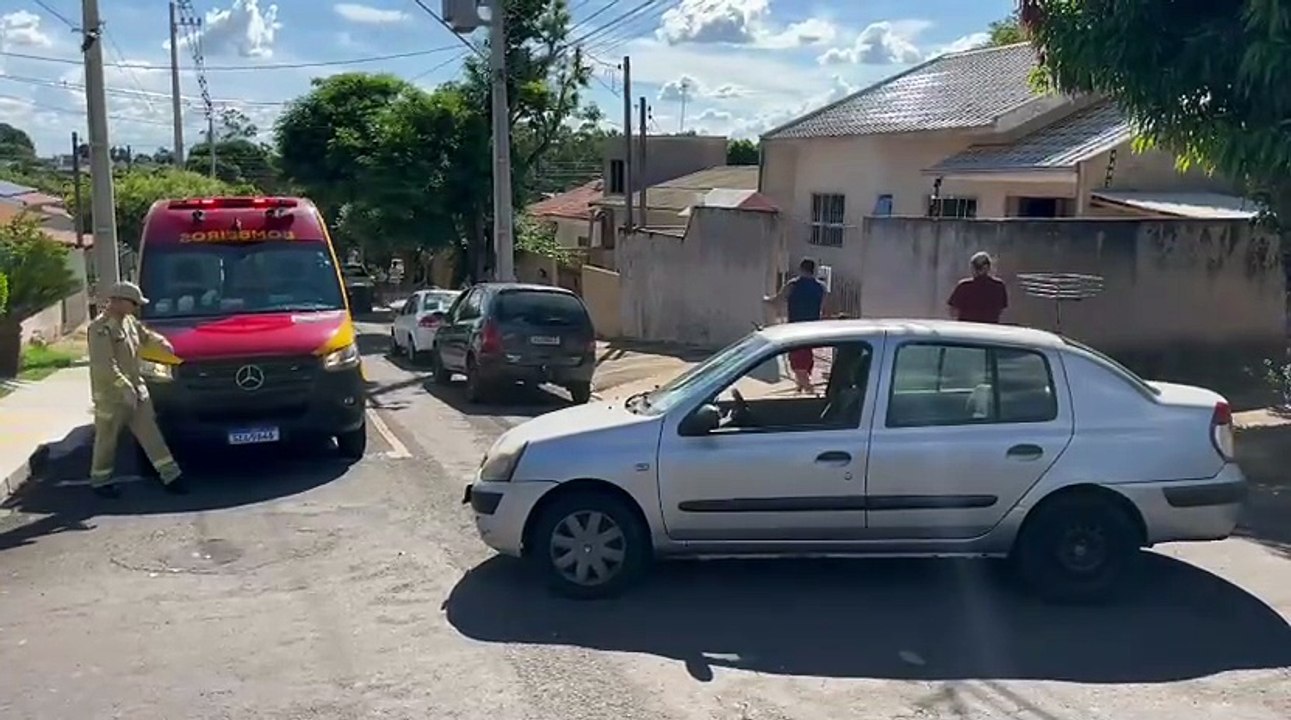 Colisão entre dois carros no bairro Guarani deixa criança de 3 anos ferida