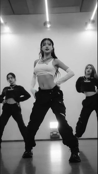 HUNTRX Smooth Moves or Perfect moves Unrea ✨#focus #respect #skills #smooth