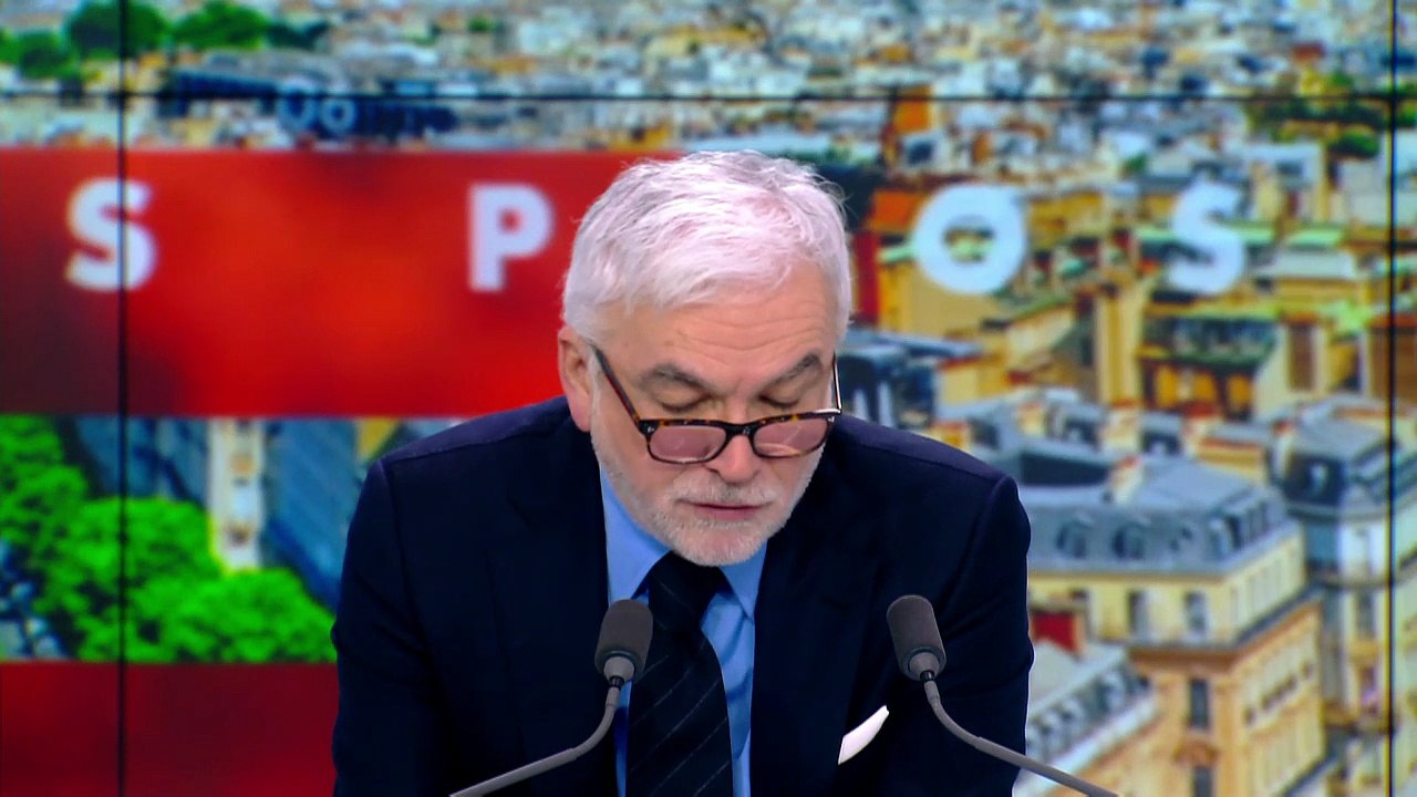 Édito Pascal Praud : «L'important est de recaser les copains»