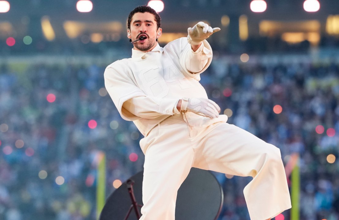 Bad Bunny zollte verstorbenem Onkel während Super-Bowl-Auftritt Tribut
