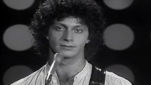 Israeli singer Matti Caspi dies at 76 - The Singer in 1977 מתי כספי בשנת