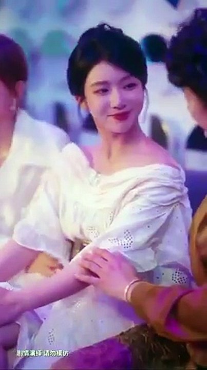 Transmigrated into a Wealthy Family as Sisters-in-Law, Me - He Lingyun, Lin Junyi, He Yuyang,Xia