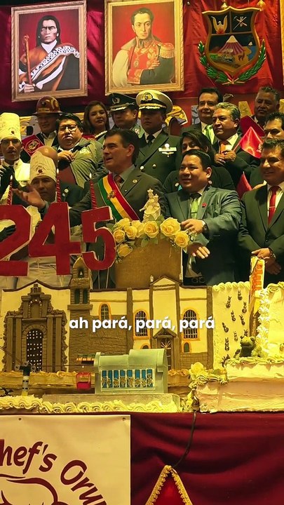 El presidente Rodrigo Paz le canta a Oruro en su aniversario 245 y conquista corazones
