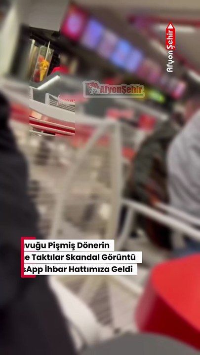 Çiğ Tavuğu Pişmiş Dönerin Üzerine Taktılar