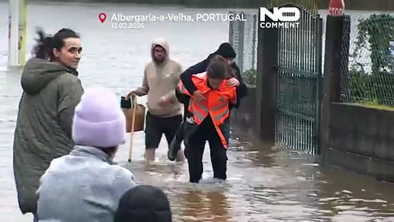 Fortes pluies: inondations, évacuations et effondrement d'autoroute au Portugal