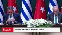 Miçotakis burnunu silip dosyaya koydu! Yunanlar sosyal medyada topa tuttu