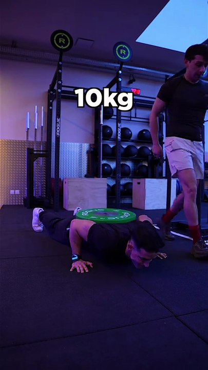 Testing the strength of my push-up 💪