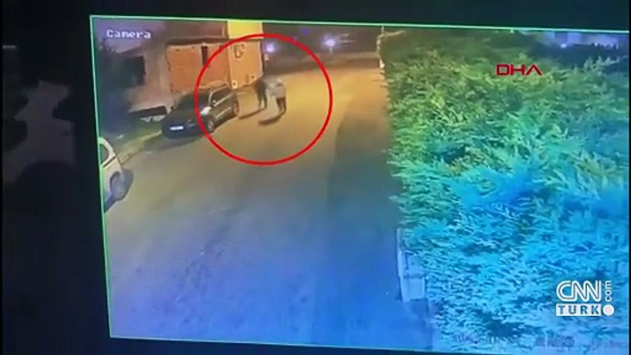 İş yerine molotofla saldırı! O anlar güvenlik kameralarına saniye saniye yansıdı