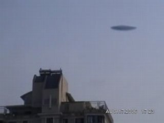 Stunning video of a UFO seen over Kuala Lumpur Malaysia