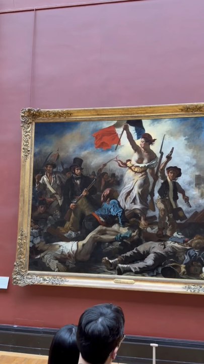 The city of love Paris in le Louvre 🏼✨