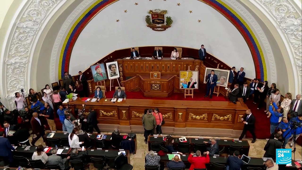 Asamblea de Venezuela aplaza último debate de L...