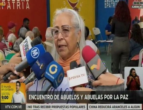 Personas de la tercera edad de Caracas participaron en el Encuentro de Abuelos y Abuelas por la Paz