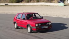 Volkswagen Golf II GTI Driving Video