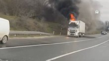 Kırklareli'nde hamsi yüklü tırda çıkan yangın söndürüldü